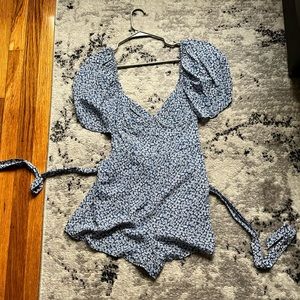 Blue and white flower Romper